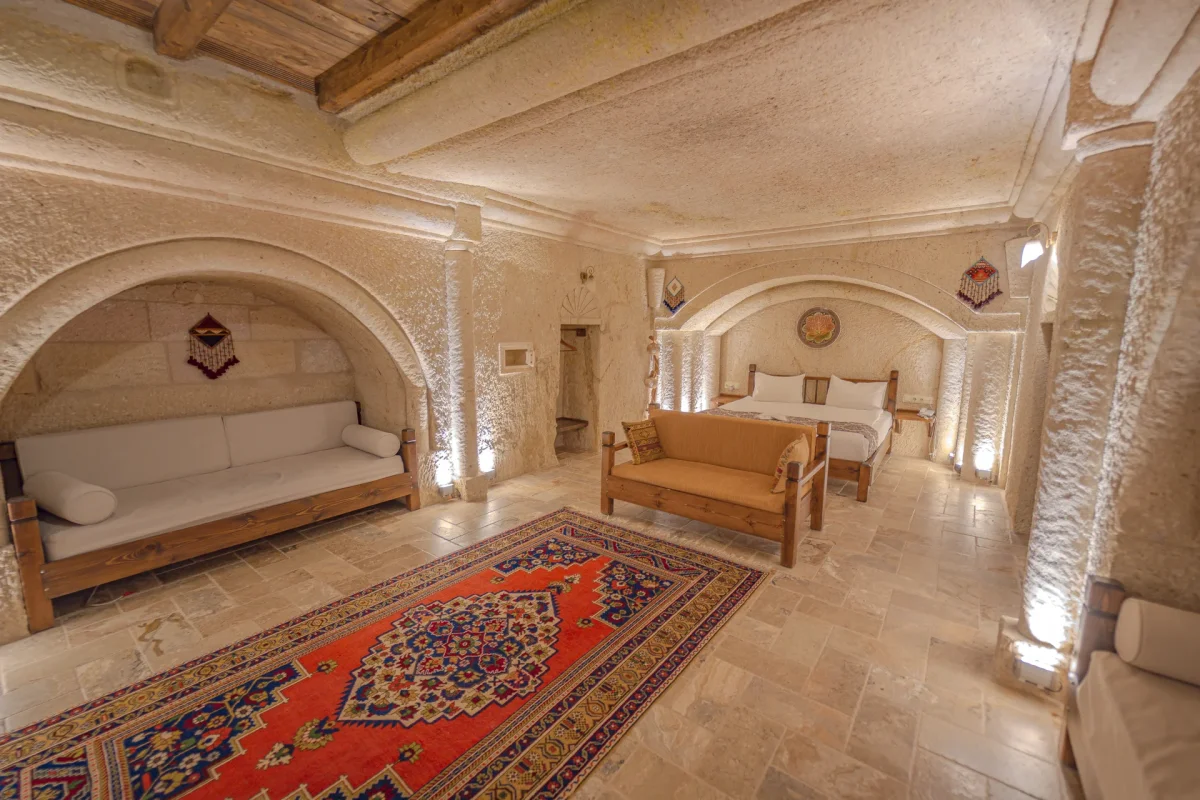 103 - King Cave Room